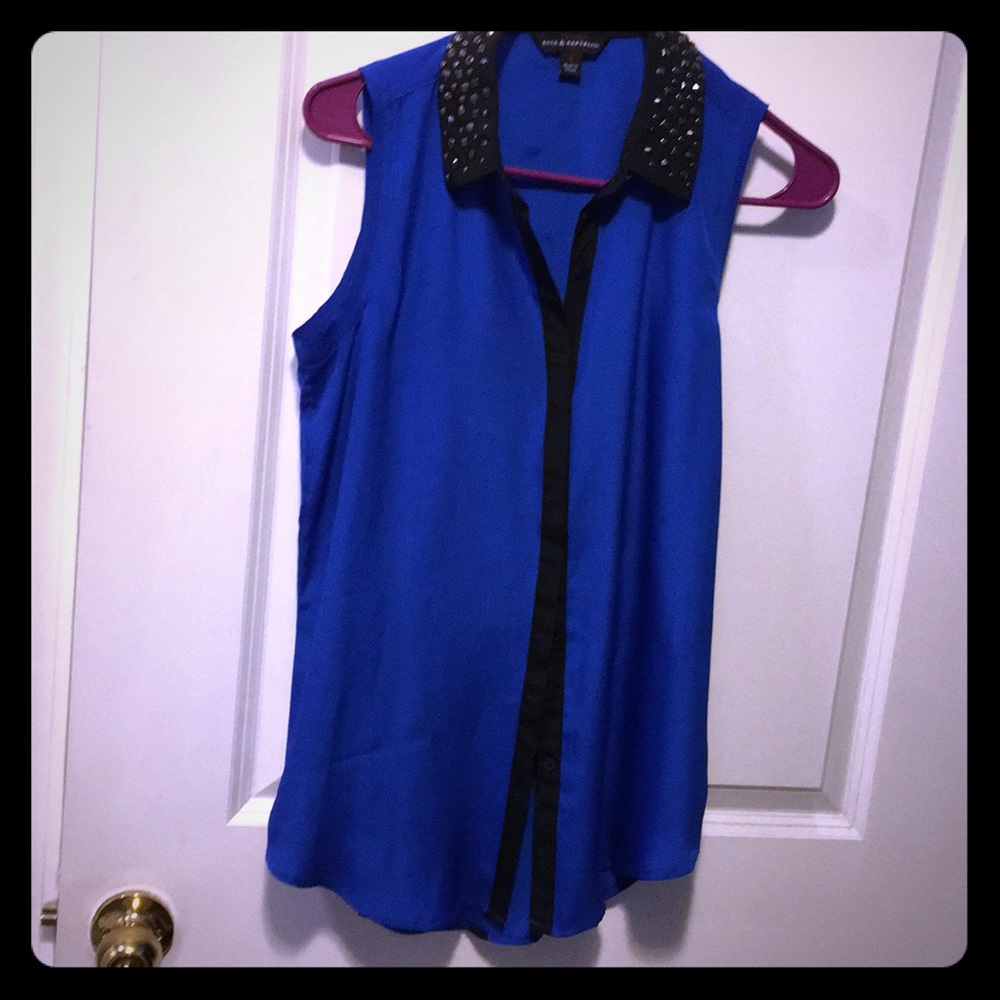 Black & blue tank top with studs around collar